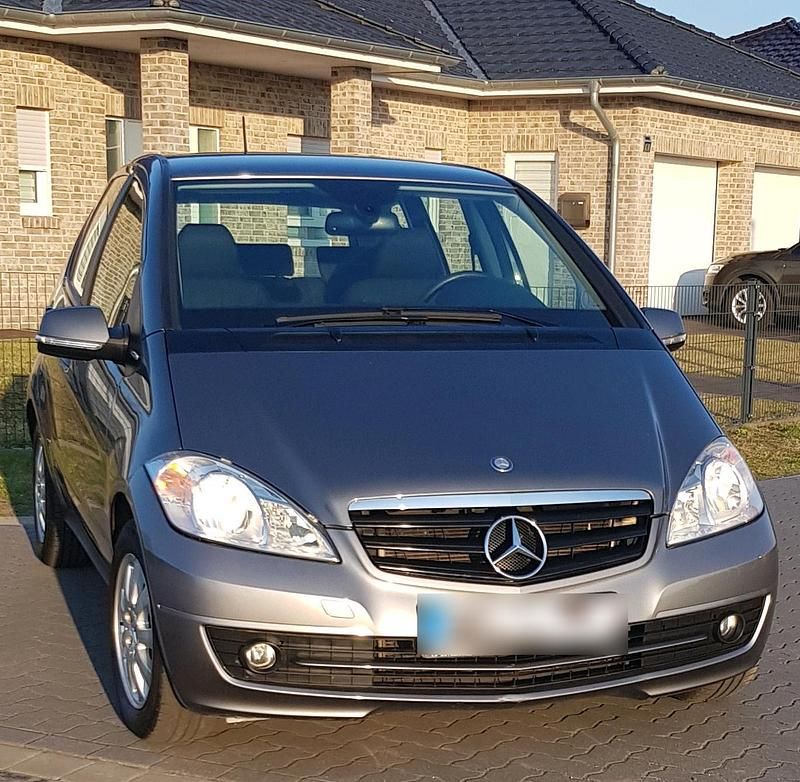 Gebraucht Mercedes A160 95 PS (69 kW) 2011 Grau Kombi