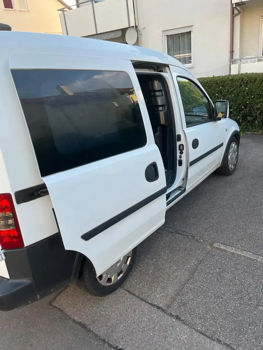 Gebraucht Opel Combo 75 PS (55 kW) 2009 Weiß Van / Kleinbus