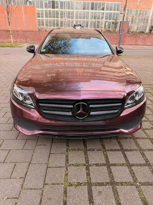 Gebraucht Mercedes E220 194 PS (142 kW) 2018 Kombi