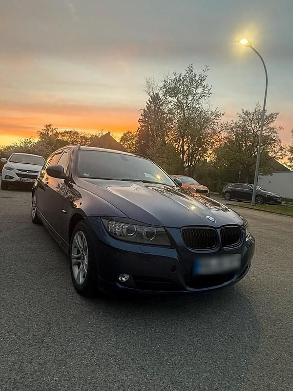 Second-hand BMW 320 180 CP (132 kW) 2012 Albastru Break