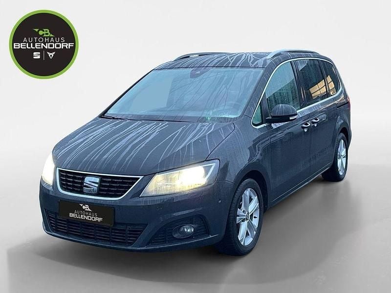 Grau Gebraucht 2022 Seat Alhambra XCELLENCE Van / Kleinbus | 30.940 € (Fairer Preis) - Bild 1/4