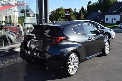 Gebraucht Toyota Yaris Cross 261 PS (191 kW) 2021 Black mica SUV