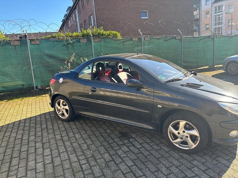 Gebraucht Peugeot 206 CC 109 PS (80 kW) 2005 Cabrio