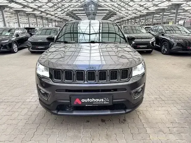 Gebraucht Jeep Compass 150 PS (110 kW) 2021 Grau SUV