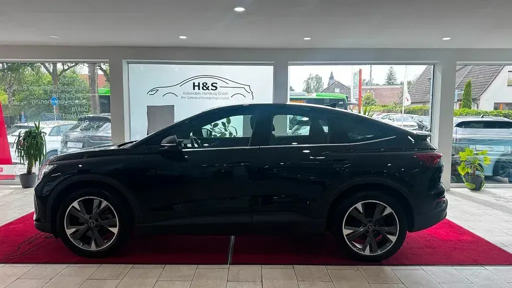 Gebraucht Audi Q4 Sportback e-tron Ambiente 150 kW (204 PS) 2023 Mythosschwarz SUV