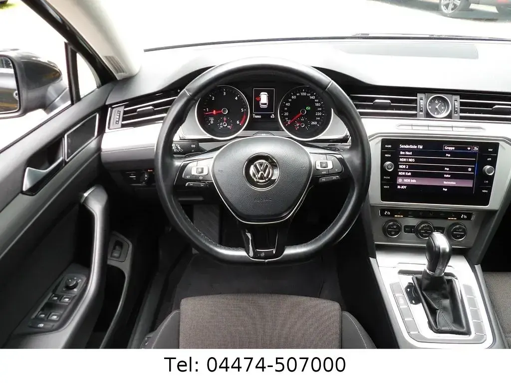 Gebraucht VW Passat Comfortline 150 PS (110 kW) 2018 Grau Kombi