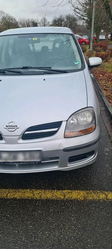 Silber Gebraucht 2001 Nissan Almera Tino Van / Kleinbus | 2.500 € - Bild 1/4