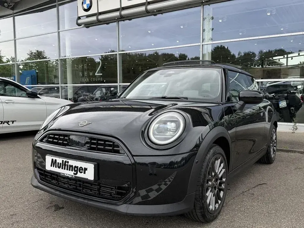 Gebraucht Mini Cooper 156 PS (114 kW) 2025 Schwarz Kleinwagen