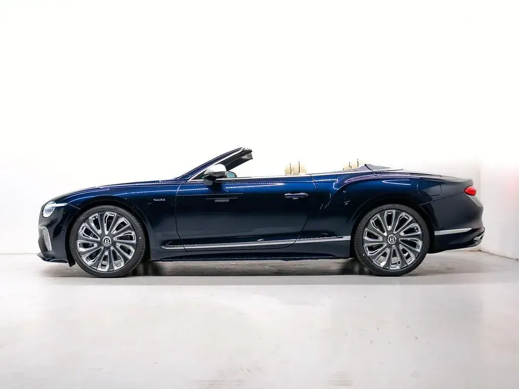 Neu Bentley Continental Mulliner 782 PS (575 kW) 2026 Cabrio