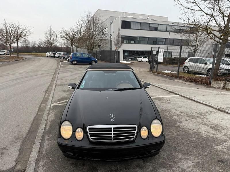 Schwarz Gebraucht 2000 Mercedes CLK230 Avantgarde Cabrio | 2.222 € (Guter Preis) - Bild 1/4