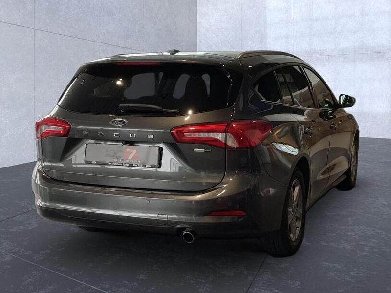 Gebraucht Ford Focus Titanium 155 PS (114 kW) 2022 Grau Kombi