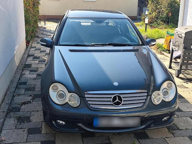 Gebraucht Mercedes C230 204 PS (150 kW) 2007 Grau Coupé