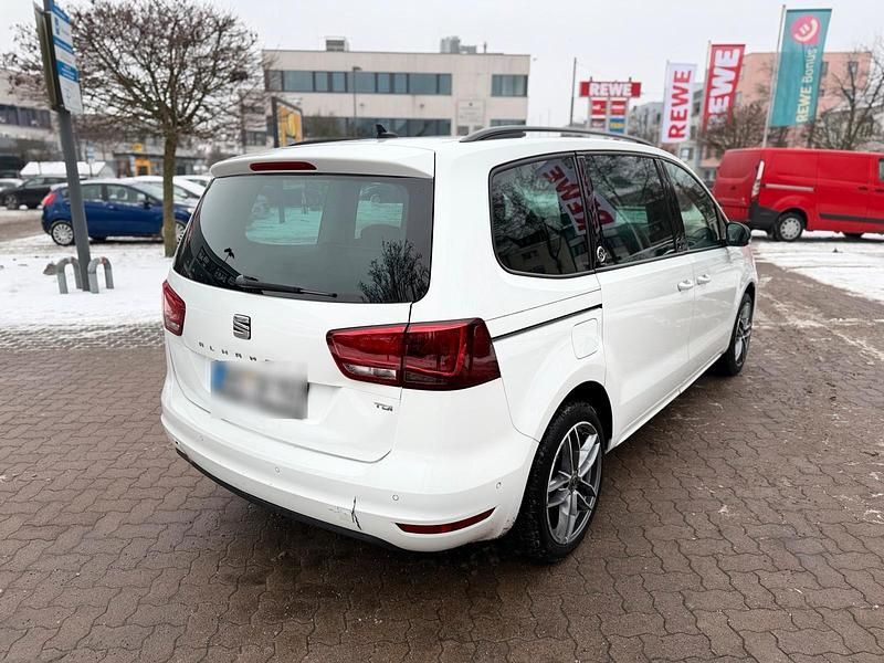 Gebraucht Seat Alhambra 184 PS (135 kW) 2017 Weiß Van / Kleinbus