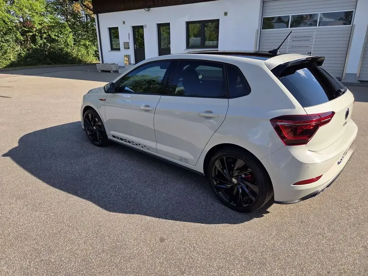 Gebraucht VW Polo Edition 207 PS (152 kW) 2024 Grau Kleinwagen