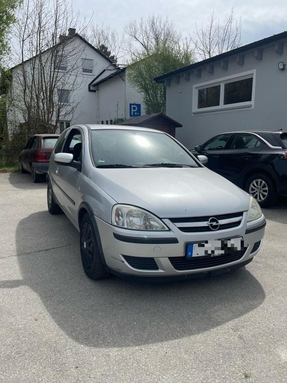 Silber Gebraucht 2004 Opel Corsa Limousine | 700 € (Guter Preis) - Bild 1/4