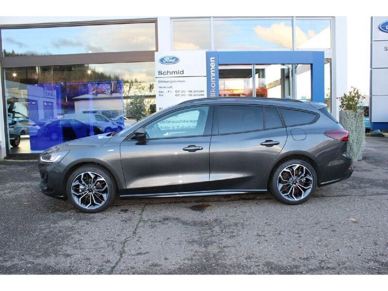 Gebraucht Ford Focus ST-Line 125 PS (91 kW) 2023 Magneticgrau (metallic) (metallic) Kombi
