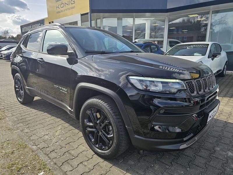 Second-hand Jeep Compass 180 CP (132 kW) 2022 Negru SUV