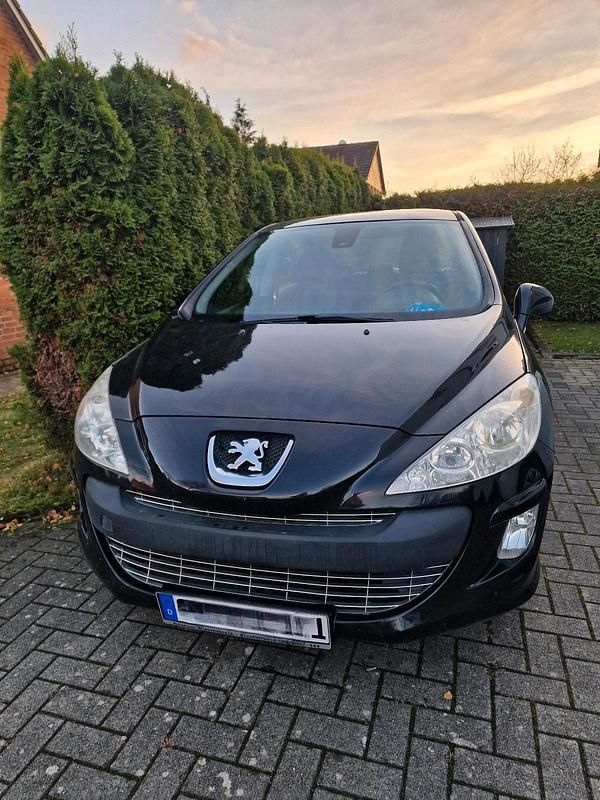 Schwarz Gebraucht 2010 Peugeot 308 Kleinwagen | 2.850 € (Fairer Preis) - Bild 1/4