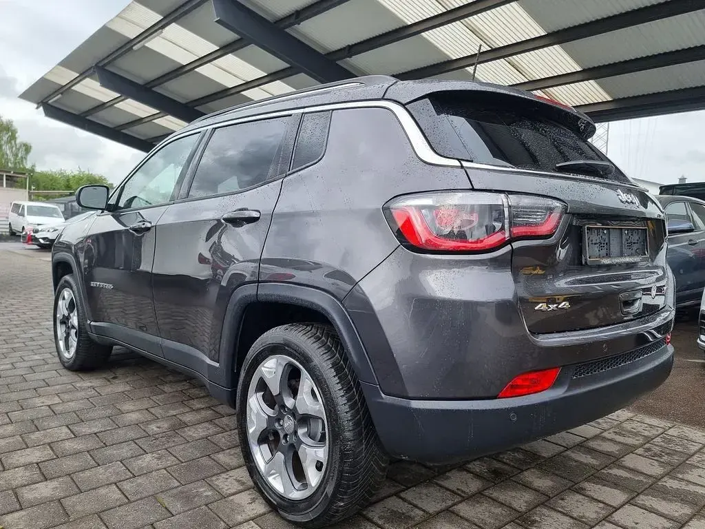 Used Jeep Compass 140 HP (102 kW) 2018 Grey SUV