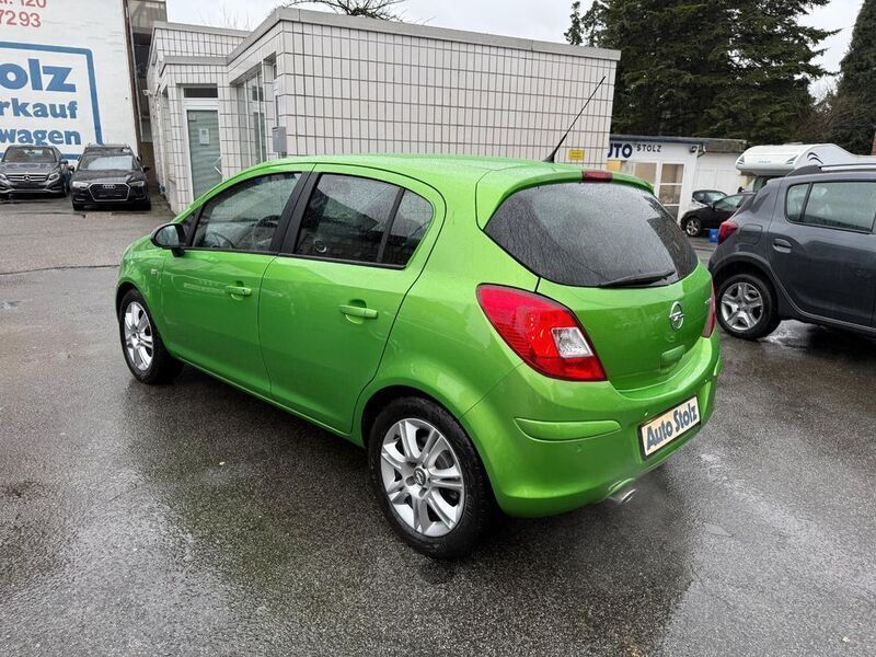 Gebraucht Opel Corsa Innovation 120 PS (88 kW) 2013 Grün Limousine