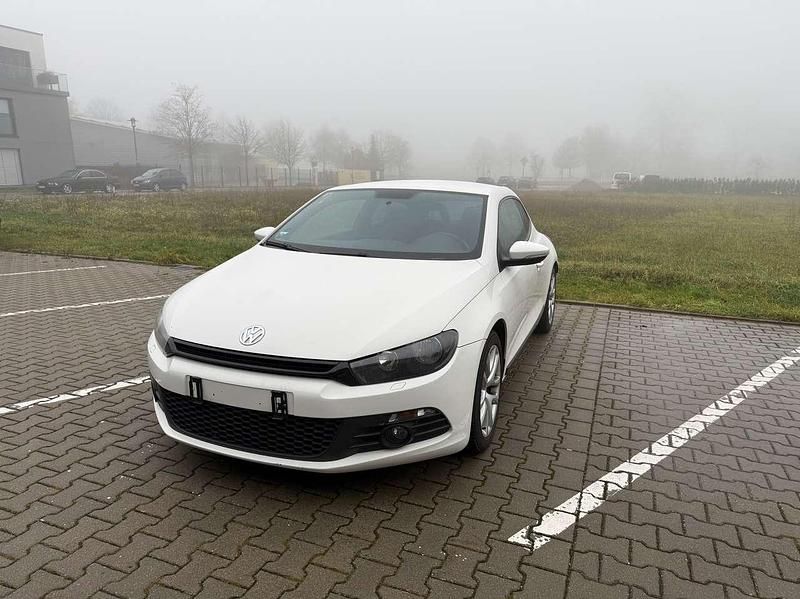 Gebraucht VW Scirocco 122 PS (89 kW) 2009 Candyweiss Coupé