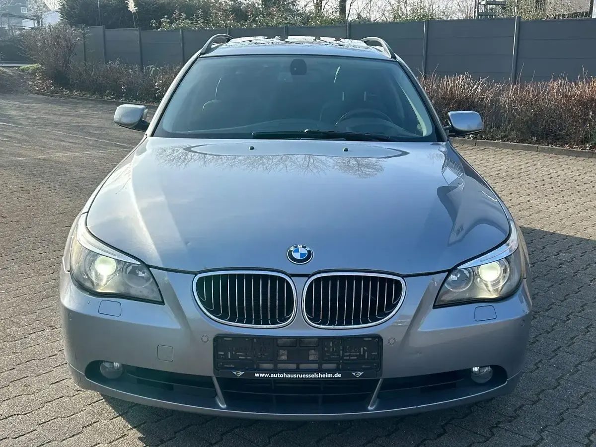 Używany BMW 530 Advantage 231 KM (169 kW) 2006 Szary Kombi