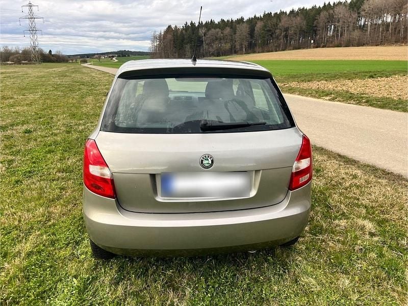 Gebraucht Skoda Fabia Classic 69 PS (50 kW) 2009 Limousine