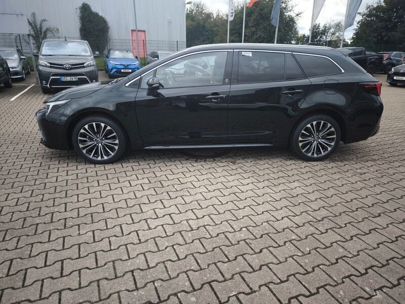Gebraucht Toyota Corolla Team 140 PS (102 kW) 2024 Mysticschwarz mica Kombi