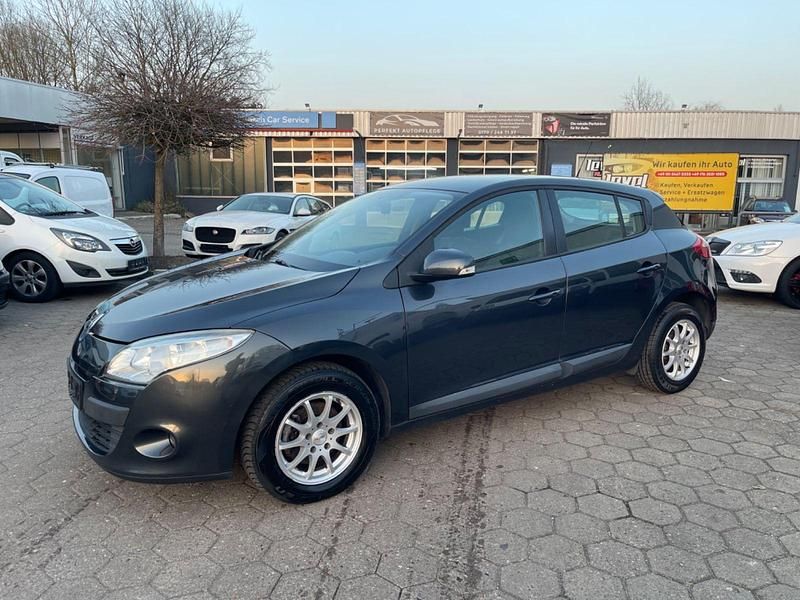 Gebraucht Renault Mégane III Expression 101 PS (74 kW) 2009 Grau Kombi
