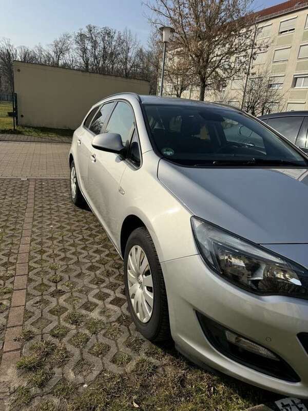 Gebraucht 2016 Opel Astra Selection Kombi | 5.500 € - Bild 1/4