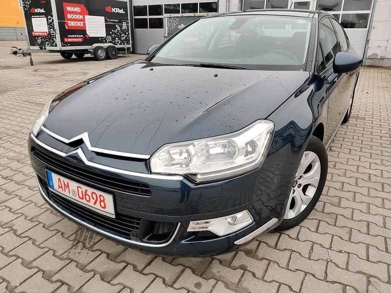Gebraucht Citroën C5 Tendance 115 PS (84 kW) 2011 Blau Limousine