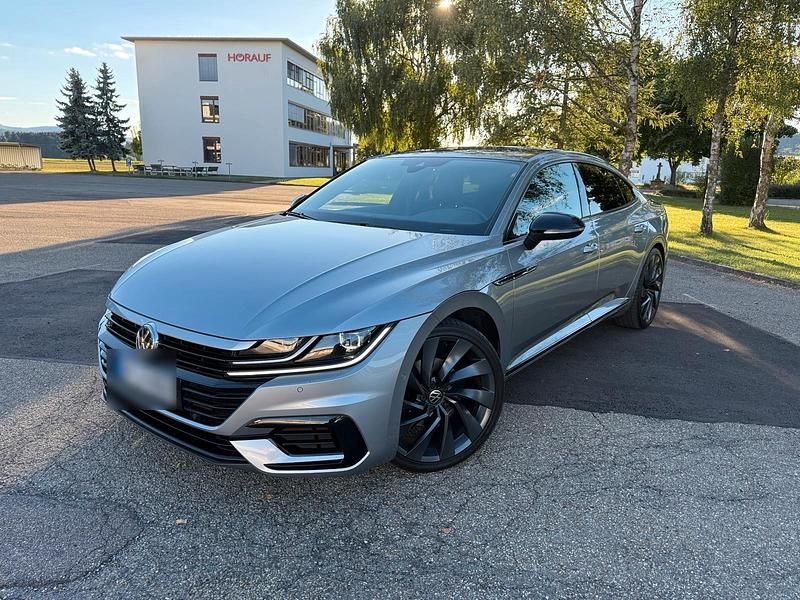 Grau Gebraucht 2018 VW Arteon R-line Coupé | 21.900 € (Fairer Preis) - Bild 1/4