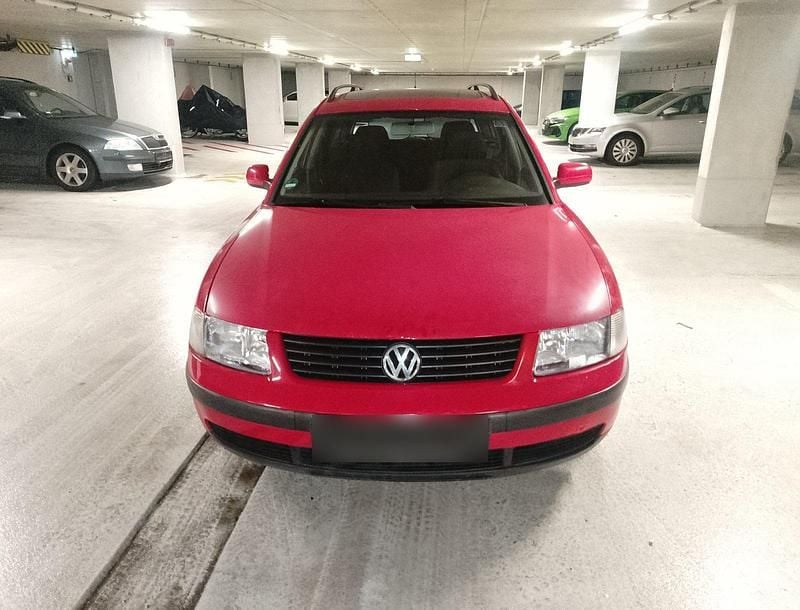 Gebraucht VW Passat 125 PS (91 kW) 1999 Rot Kombi