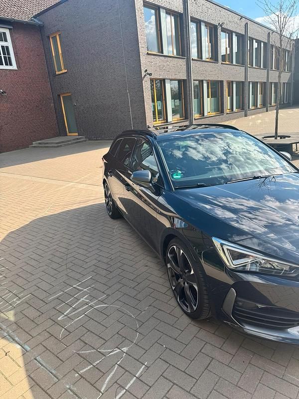 Gebraucht Cupra Leon 310 PS (228 kW) 2022 Schwarz Kombi