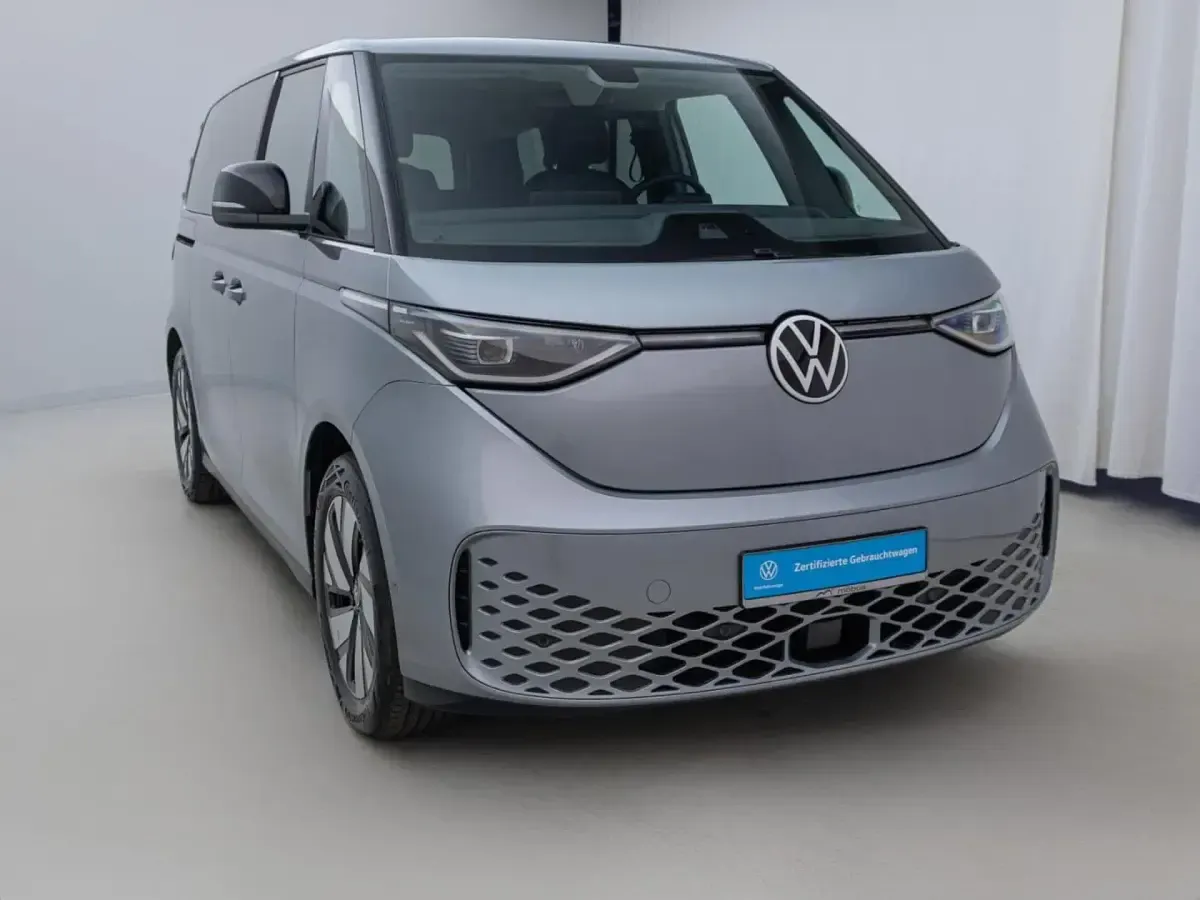 Gebraucht VW ID. Buzz Pro 150 kW (204 PS) 2023 Monosilber metallic Van / Kleinbus