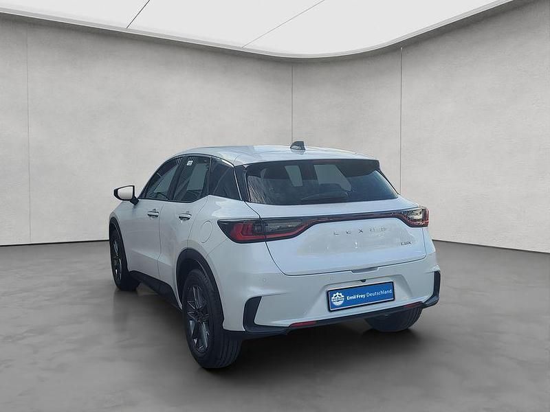 Neu Lexus LBX 91 PS (66 kW) 2026 Titaniumweiß SUV