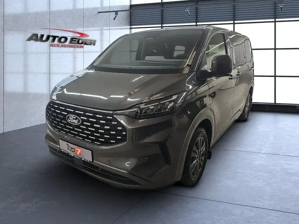 Gebraucht Ford Tourneo Custom Titanium 170 PS (125 kW) 2026 Grau Van