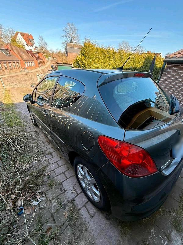 Gebraucht Peugeot 207 75 PS (55 kW) 2008 Grau Kleinwagen
