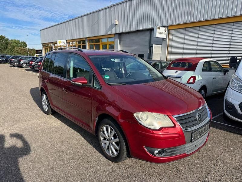 Gebraucht VW Touran Freestyle 140 PS (102 kW) 2010 Rot Van / Kleinbus