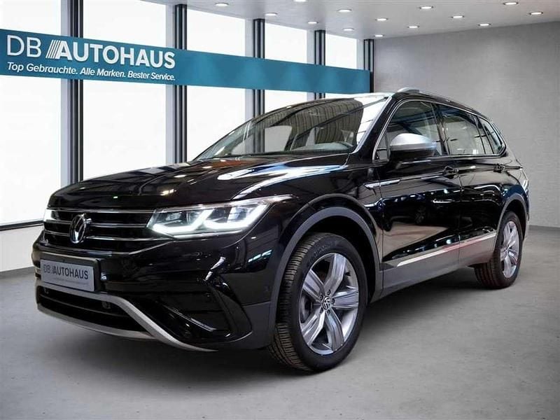 Gebraucht VW Tiguan Allspace Elegance 150 PS (110 kW) 2024 Schwarz SUV