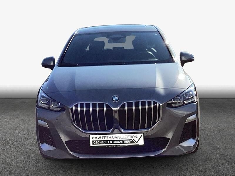 Gebraucht BMW 220 Active Tourer Performance 156 PS (114 kW) 2023 Skyscraper grau metallic Van / Kleinbus
