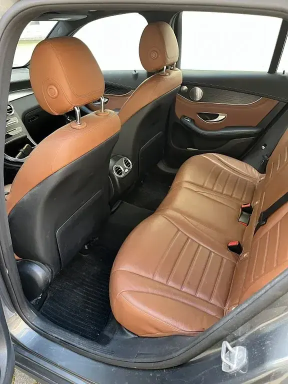 Gebraucht Mercedes GLC250 204 PS (150 kW) 2018 Grau SUV