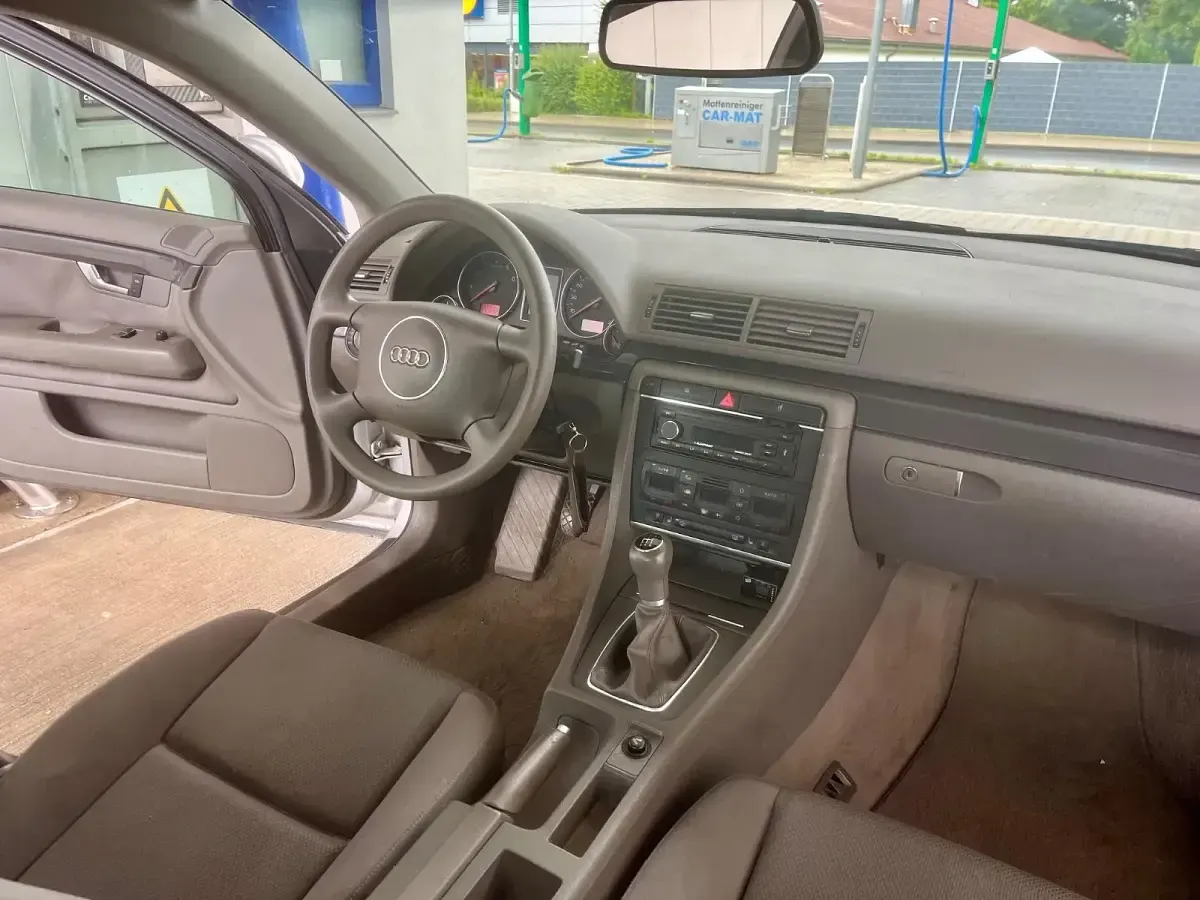Gebraucht Audi A4 131 PS (96 kW) 2001 Grau Limousine