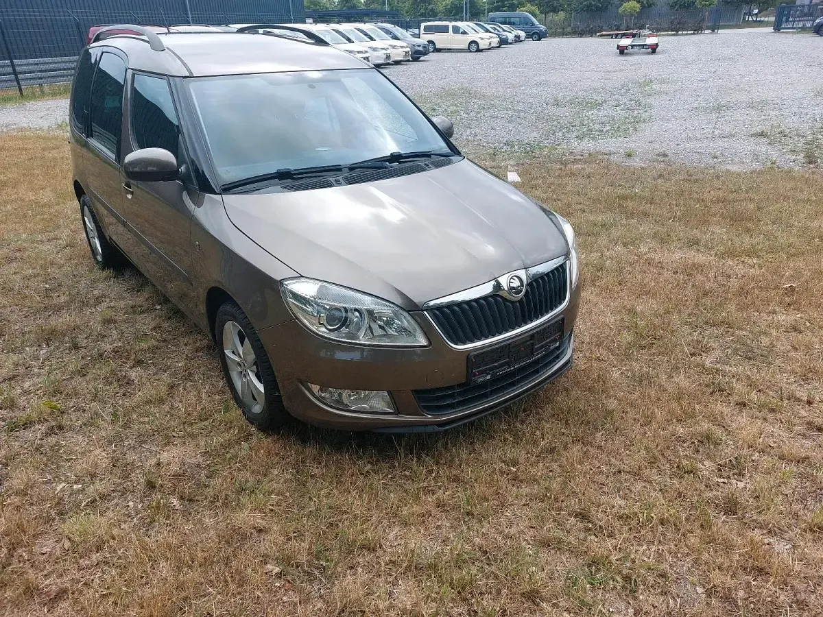 Gebraucht Skoda Roomster 86 PS (63 kW) 2013 Gold Van / Kleinbus