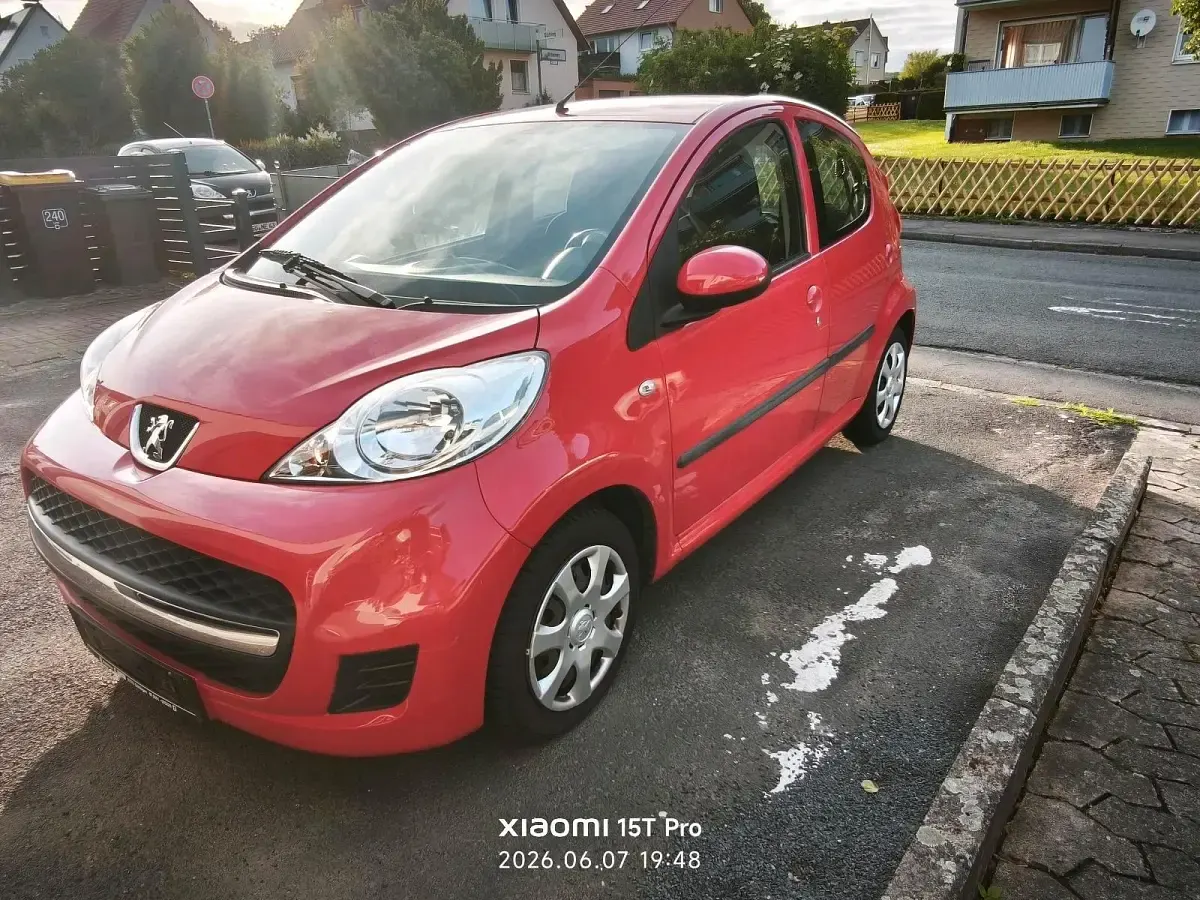 Gebraucht Peugeot 107 68 PS (50 kW) 2009 Rot Kleinwagen