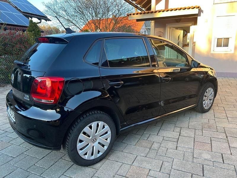Gebraucht VW Polo Life 90 PS (66 kW) 2013 Schwarz Kleinwagen