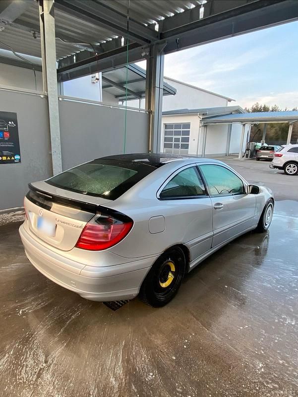 Gebraucht Mercedes C230 230 PS (169 kW) 2003 Silber Coupé