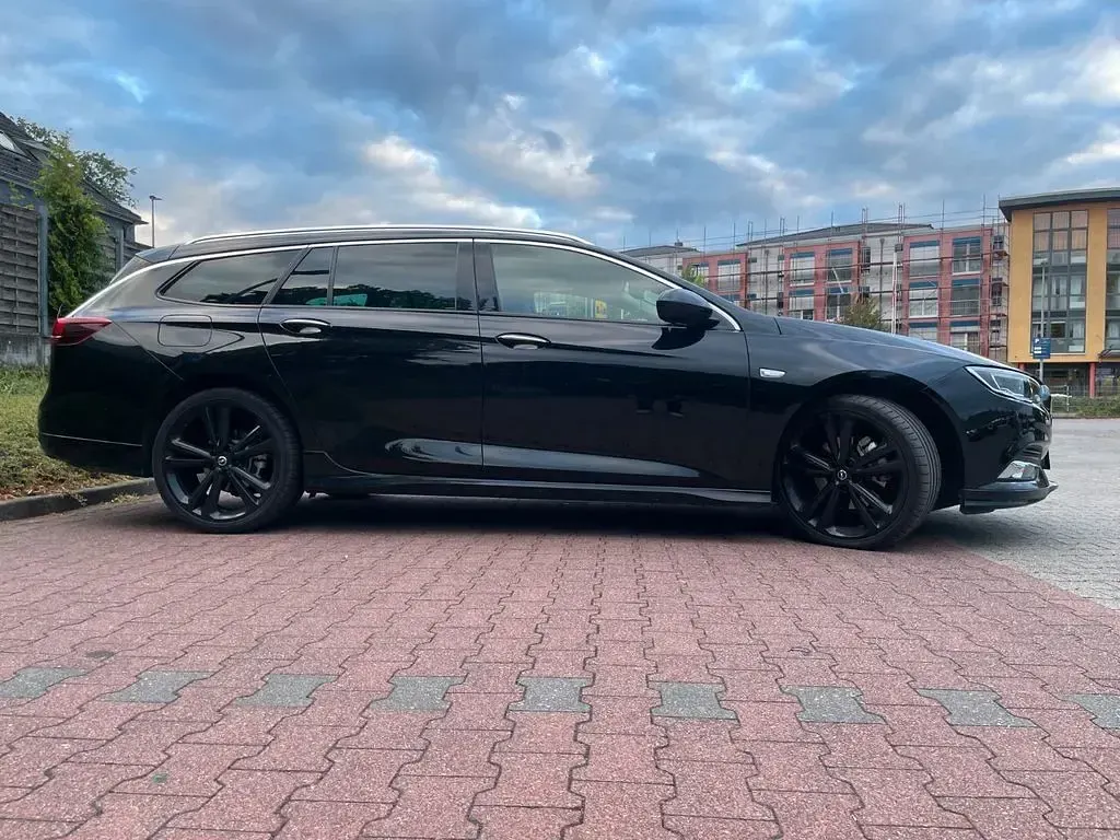 Gebraucht Opel Insignia Exklusiv 170 PS (125 kW) 2018 Schwarz Kombi