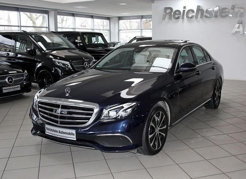 Gebraucht Mercedes E300 211 PS (155 kW) 2020 Cavansitblau (metallic) Limousine