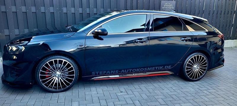 Gebraucht Kia ProCeed GT GT 204 PS (150 kW) 2023 Schwarz Kleinwagen
